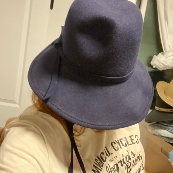 Evelyn Varon Dark Navy Blue Lancaster 100% wool hat - Picture 4 of 8